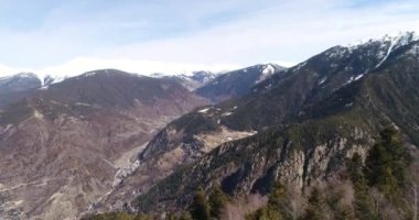 Andorra dağlarının hava manzarası, Funicamp d 'Encamp, Andorra la vella, Andorra la vieja, İspanya