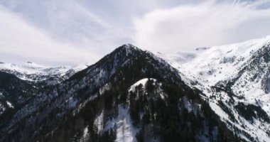 Andorra dağlarının hava manzarası, Funicamp d 'Encamp, Andorra la vella, Andorra la vieja, İspanya
