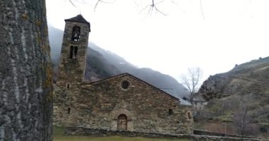 Sant Mart de la Cortinada Kilisesi. Kış. Andora. 