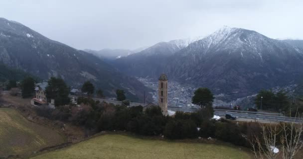 Église Romane Sant Miquel Engolasters Andorre Hiver Aérien Séquence Vidéo