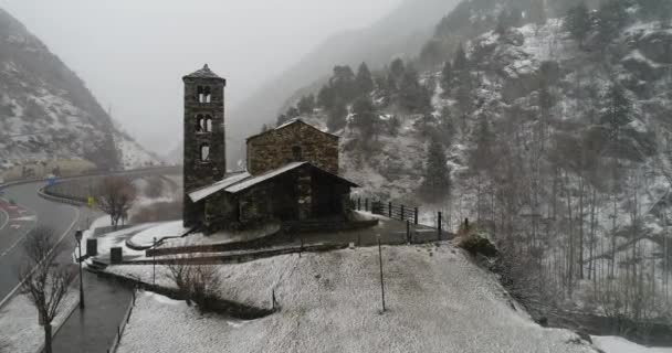 Kerk Sant Joan Caselles Andorra Winter Luchtfoto — Stockvideo