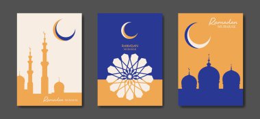 Ramazan Mübarek vektörü renkli kart A4 'ü ayarladı. Yazılı tatil posterleri, İslami semboller, hilal ay ve cami. Müslüman dini ilanı, el ilanı, parti davetiyesi, satış mağazası, kapak