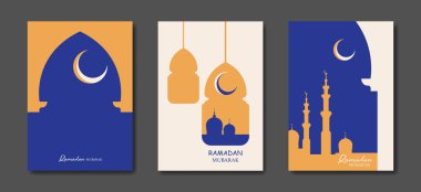 Ramazan Mübarek vektörü renkli kart A4 'ü ayarladı. Tatil posterleri, İslami semboller, hilal ayı ve cami, Arap feneri. Müslüman dini ilanı, el ilanı, parti davetiyesi, satış mağazası, kapak