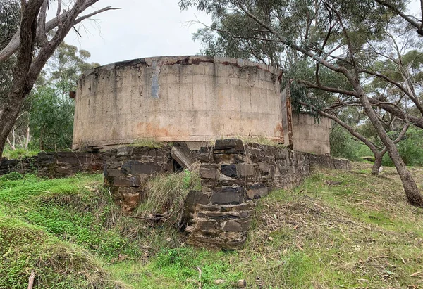 Maldon Australia Czerwca 2023 Pozostałości Betonowych Zbiorników Osadniczych Kopalni North — Zdjęcie stockowe