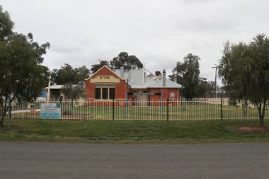 BEALIBA, AUSTRALYA 19 Temmuz 2020: 749, 1 Ocak 1865 'te açıldı, ilk olarak Cochranes Okulu olarak biliniyordu.