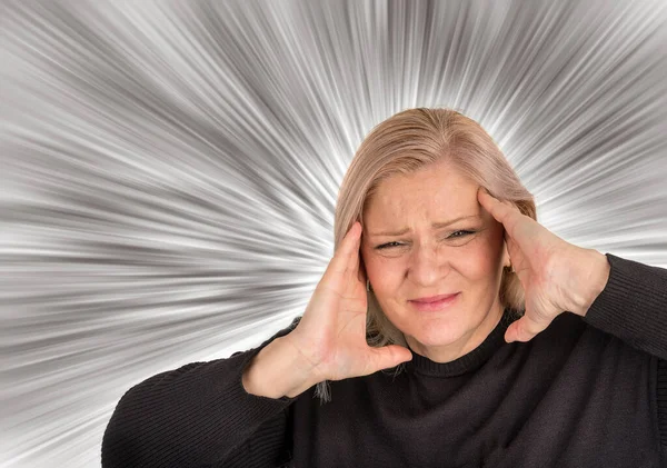 Sconvolto Donna Anziana Stressata Con Disturbi Mentali — Foto Stock