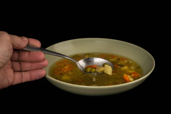 Sup Sendok Dan Sayuran Dengan Latar Belakang Hitam — Stok Foto