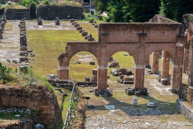 Roma forumu ve Roma Meclisi Julia, İtalya