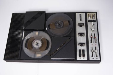 Çekoslovakya 'da 70' lerden kalma bir teyp.