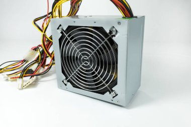 Kablolu bilgisayar güç kaynağı kutusu