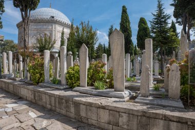 İstanbul 'daki Süleyman Camii' nde mezar taşları