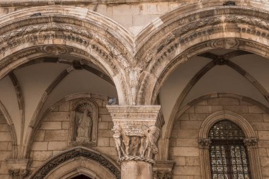 Dubrovnik Rektörler Sarayı 'nda ortaçağ kemeri