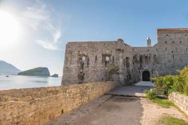 Karadağ 'ın Budva kentinin eski duvarları