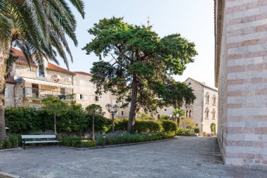 Akdeniz 'in eski ortaçağ kasabasında Budva Stone Caddesi.