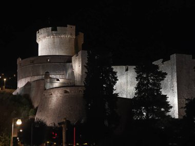 Gece Dubrovnik Eski Şehir Kalesi