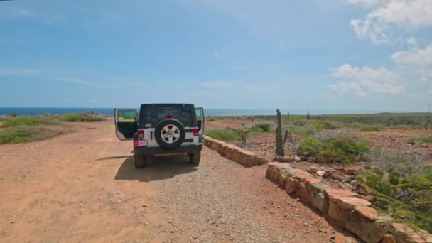 Beautiful View White Wrangler Jeep Stone Desert National Park Road — Stock Video