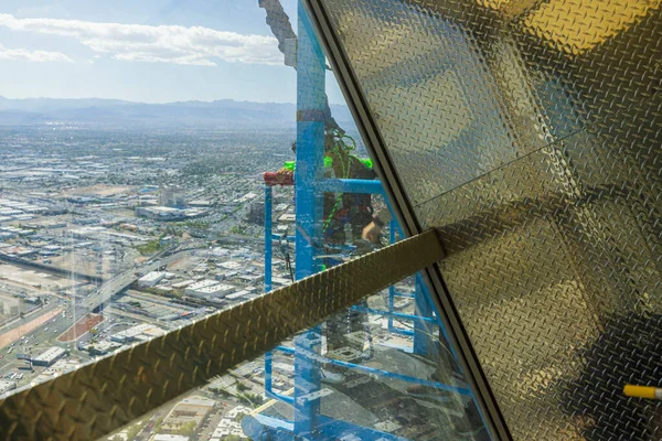 View Tourist Instructor Open Desk Sky Pod Jump Stratosphere Hotel — Stock Photo, Image