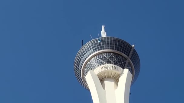 Vista Cerca Del Turista Que Salta Desde Rascacielos Stratosphere Las — Vídeos de Stock