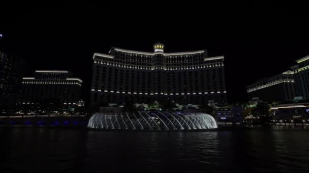 Вночі Готелі Белладжіо Відкривається Чудовий Краєвид Воду Лас Вегас Невада — стокове відео