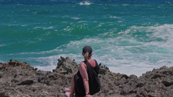 Beautiful View Rolling Wave Woman Black Dress Sitting North Coast — Stockvideo