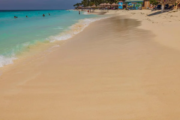 Великолепный Пейзаж Пляжа Eagle Бирюзовыми Водами Атлантического Океана Аруба 2023 — стоковое фото