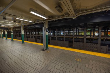 New York Metrosu 'nun iç kesimine yakın görüş. - New York. ABD. 09.22.2022.