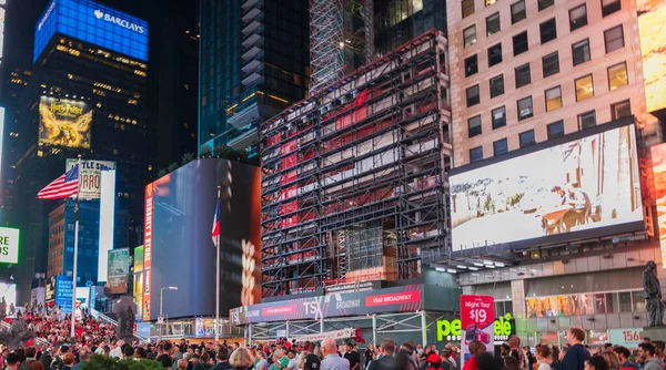 纽约夜景景观 时间广场上的人纽约 2022 — 图库照片