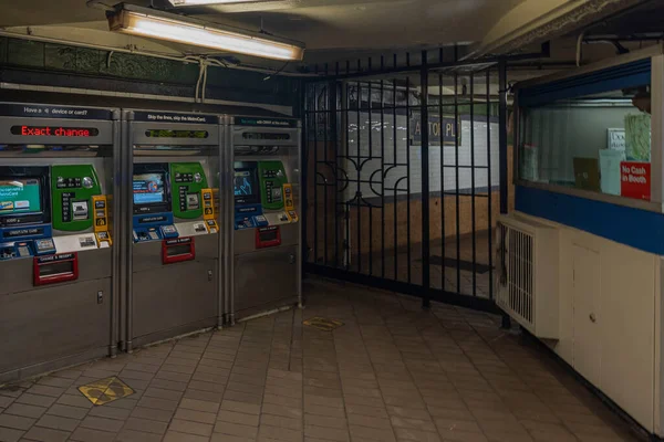 Close Interieurweergave Van Metro Met Automatische Kaartautomaten Naar New York — Stockfoto