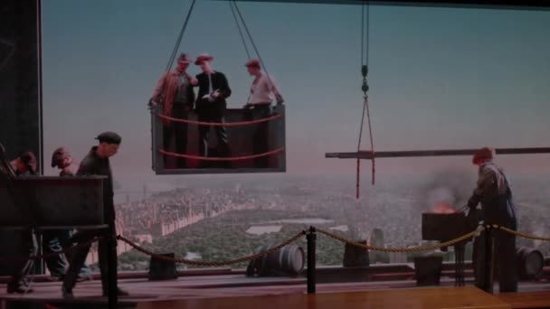 Piękny Widok Historycznego Materiału Filmowego Budowy Empire State Building Nieostrym — Wideo stockowe