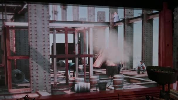 Історичний Фільм Про Процес Будівництва Емпайр Стейт Під Час Відвідування — стокове відео