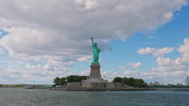 Prachtig Uitzicht Vrijheidsbeeld Liberty Eiland New York Hudson Rivier Delta — Stockvideo