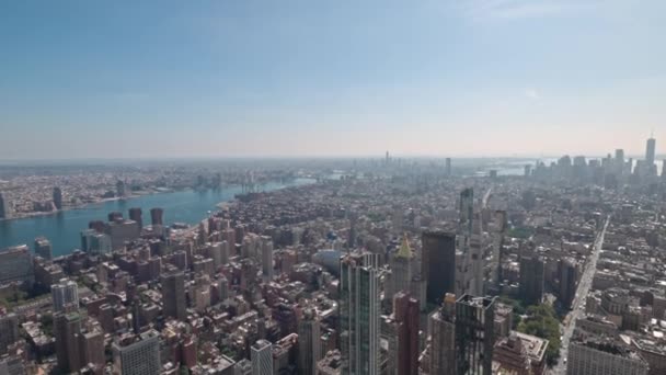 Πανοραμική Θέα Μέχρι Κάτω Empire State Building Ουρανοξύστες Κτίρια Μανχάταν — Αρχείο Βίντεο