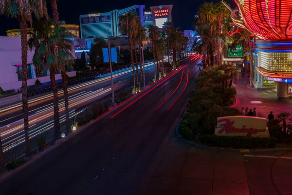 Mooie Out Focus Strip Weg Tracers Nachtzicht Las Vegas Stadsgezicht — Stockfoto