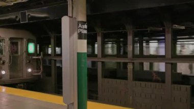 Metro istasyonu Astor, New York 'a yakın. - New York. ABD. 
