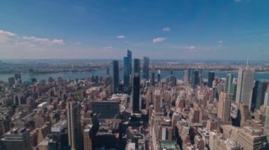 Manhattan 'daki Empire State Binası' nın 86. katındaki Macy 's mağazasının görüntüsü. ABD. 
