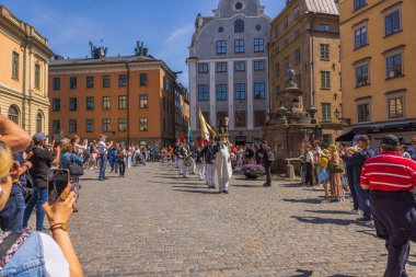 Stockholm 'de Ulusal Gün onuruna düzenlenen tören merkezi meydanda.. 