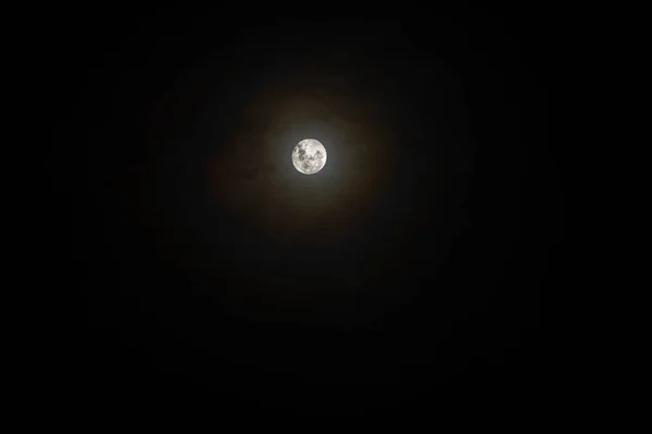 月と夜空の風景の美しい景色 アルバ — ストック写真