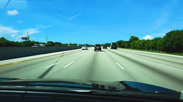 Чудовий Вид Асфальтову Автостраду Швидкісними Автомобілями Маямі Флорида Сша — стокове відео