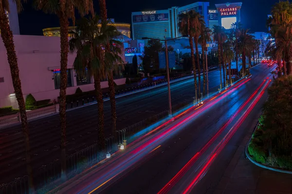 Nachtzicht Las Vegas Stadsgezicht Met Prachtige Gedeconcentreerde Licht Tracers Van — Stockfoto