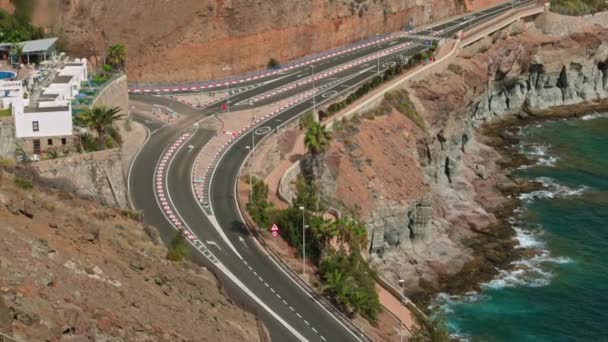 Beautiful Top View Mountainous Coast Atlantic Ocean Moving Cars Highway — Stock Video