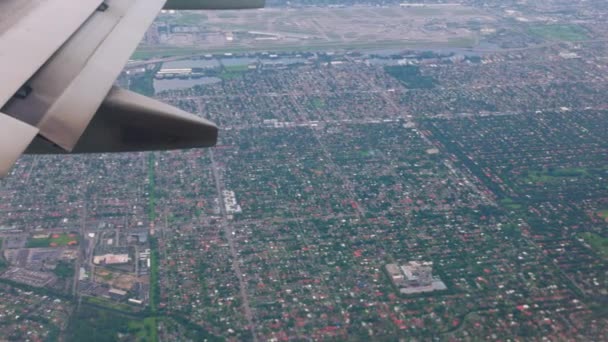 Vacker Flygutsikt Över Miami Stadsbild Från Flygplansfönstret Flyger Över Staden — Stockvideo