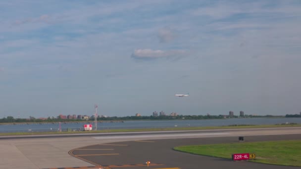在迈阿密机场降落的飞机的美丽景色 — 图库视频影像