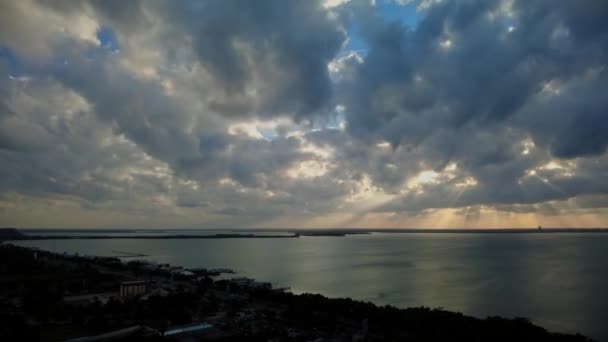 Piękny Widok Zachód Słońca Nad Morzem Karaibskim Tle Zachmurzone Niebo — Wideo stockowe