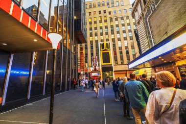 New York 'ta işlek bir caddedeki Shubert Tiyatrosu' nda 