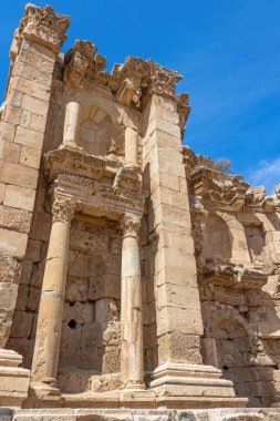 Nymphaeum, ilkbahar perilerine adanmış bir anıttı. Jerash. Ürdün.
