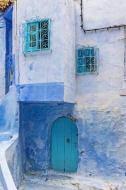 Meşhur Blue City Chefchaouen 'de boş bir yer. Fas 'ta. Dikey.