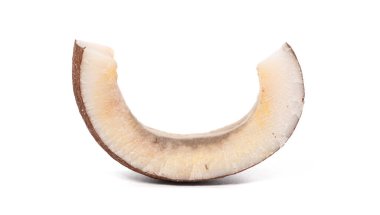 Çürük hindistan cevizi, mantar büyümesi ile ziyan olmuş tropikal gıda.