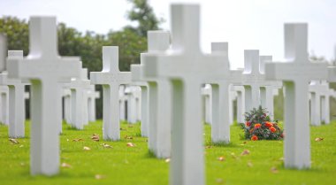 Margraten, Hollanda - 13 Ağustos 2023: İkinci Dünya Savaşı için ABD askeri mezarlığı