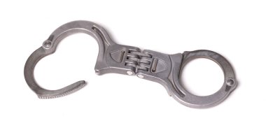 Beyaz arka planda izole edilmiş modern güçlü kelepçeler