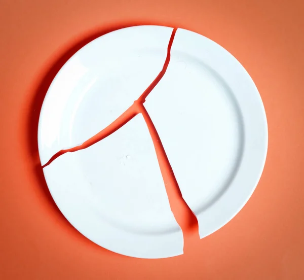 Broken plate glue hi-res stock photography and images - Alamy
